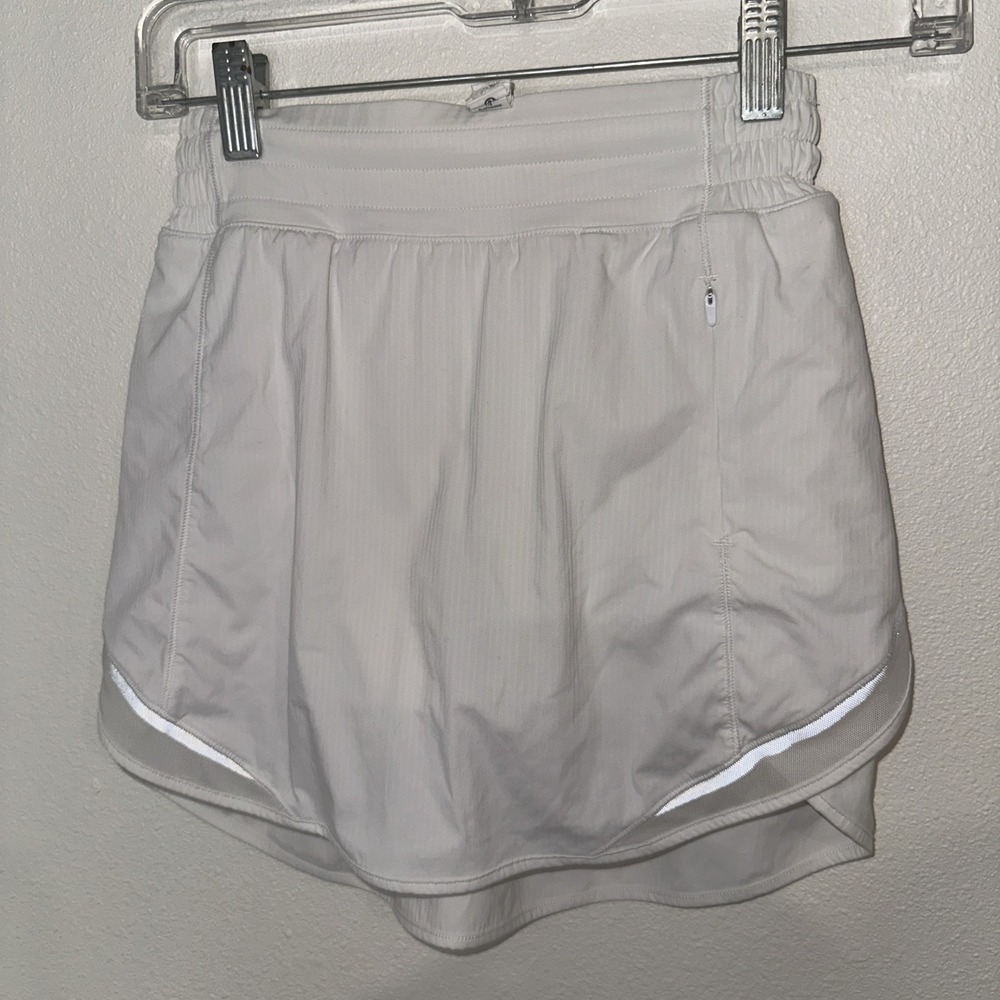 Women's Lululemon Hotty Hot HR White Skirt‎ Long Size 2